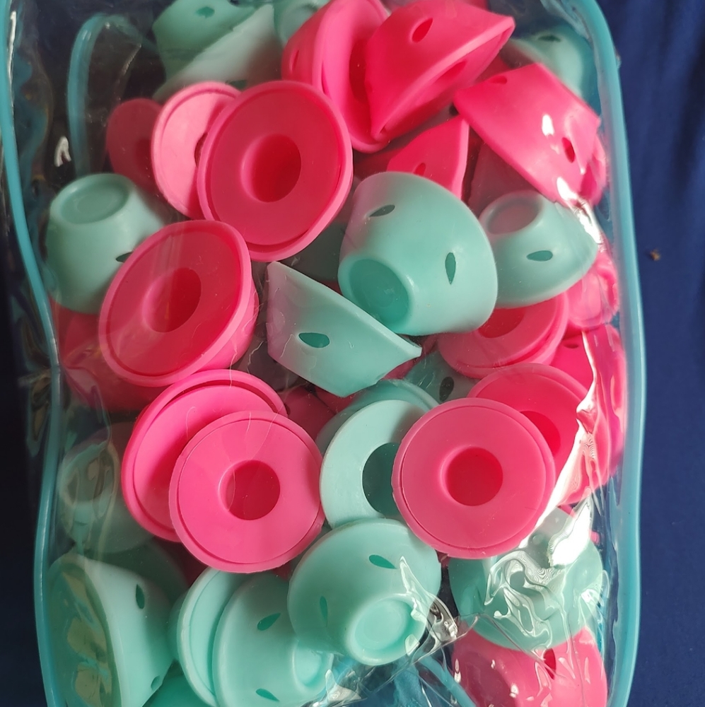 Silicone hair curlers with storage bag